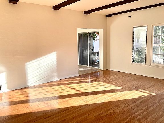 2nd image of 437 S Cochran Ave #204