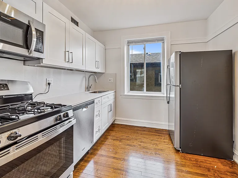 3501 N Albany Ave #3 — Photo 2