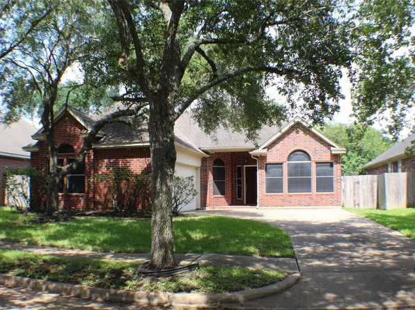 119 Lissa Ln, Sugar Land, TX 77479
