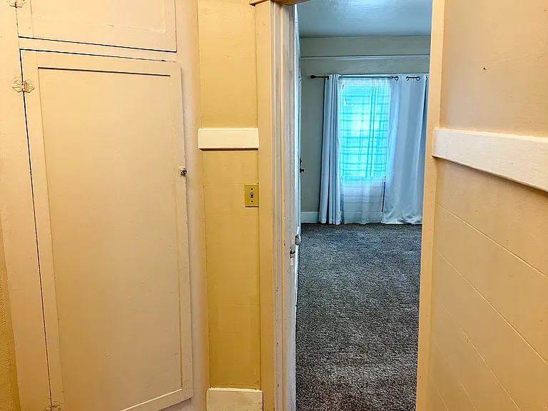 869 B St #4 — Photo 9