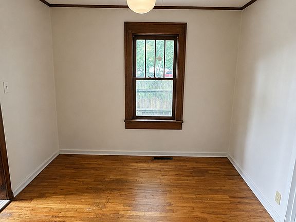 4th image of 214 N Marion Ave