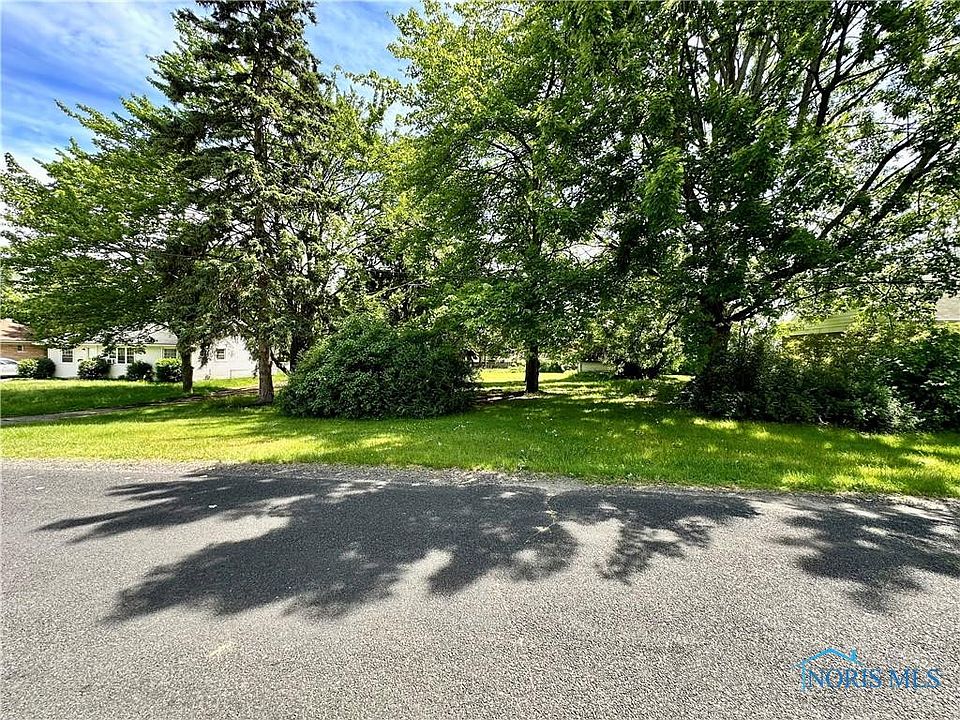 1st image of 5036 & 5040 Winona Dr