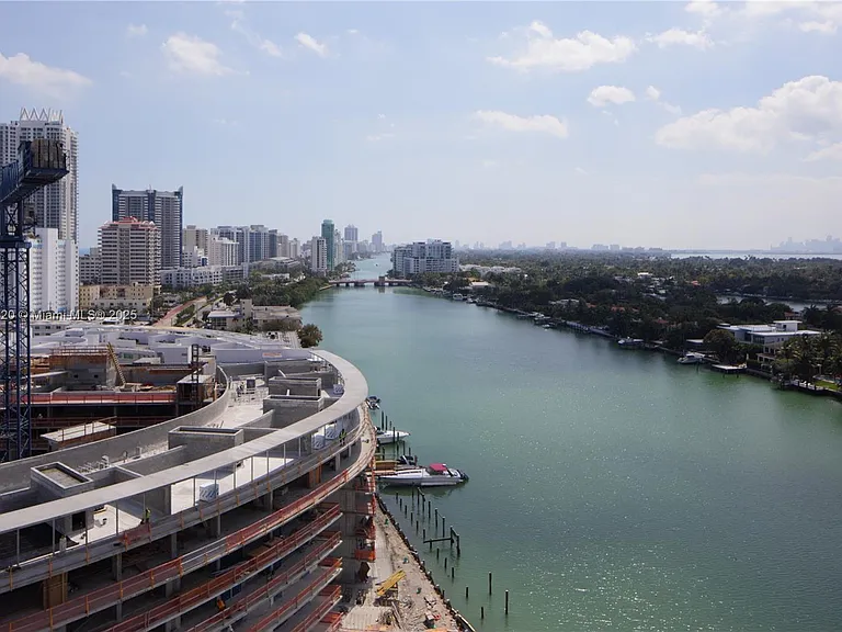 6700 Indian Creek Dr #Penthouse 5 — Photo 2