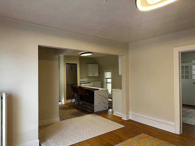 819 W 28th St #2 — Photo 8