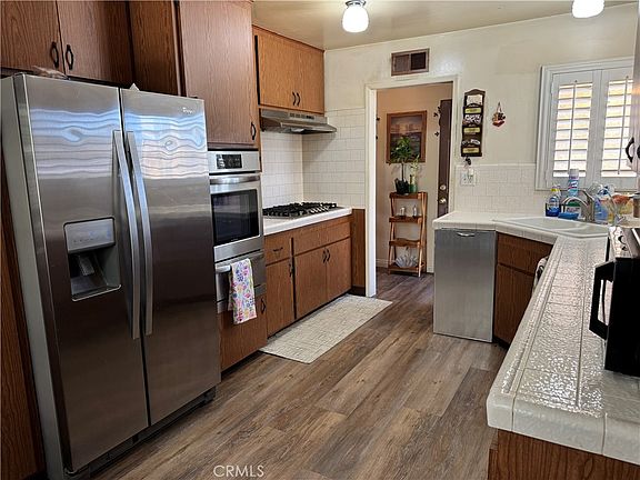 5th image of 4356 Snowberry St