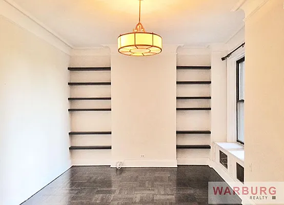 Rented by Warburg | media 6