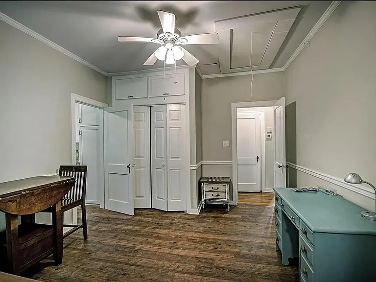 1124 Martingale Rd — Photo 23