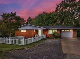 702 Maple Dr, Monongahela, PA 15063