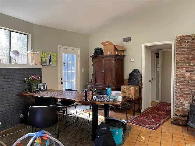 2 bed, 1160 sqft, $1,500 — Photo 3