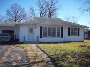 407 S Center St, Clarence, MO 63437