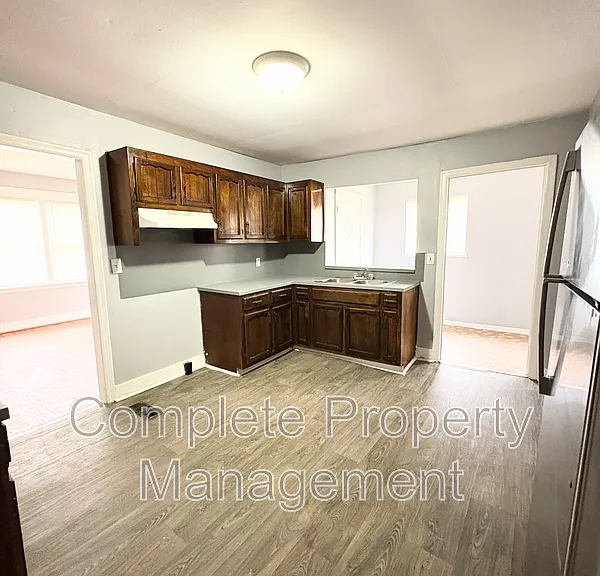 5219 Court G — Photo 3