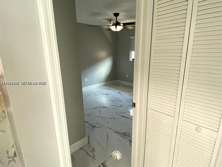 547 E 15th St — Photo 11