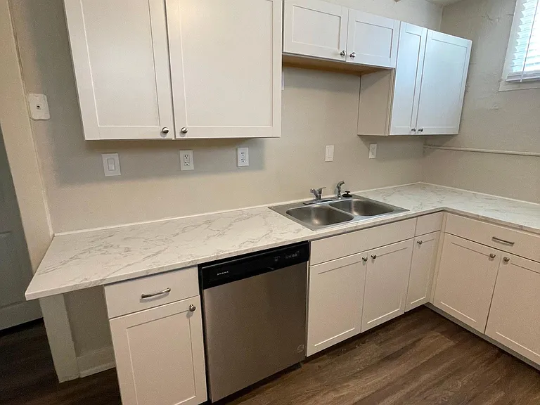 1435 N Perry St #B — Photo 22