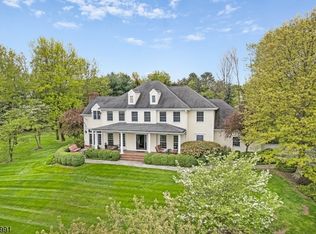 14 Quail Ridge Dr, Flemington, NJ 08822