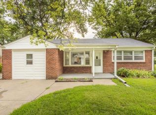 1520 Harry Rd, Manhattan, KS 66502