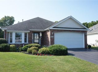 5617 Hidden Lake Dr, Lockport, NY 14094