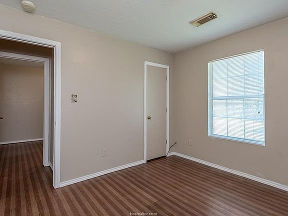 2nd image of 5925 County Road 249