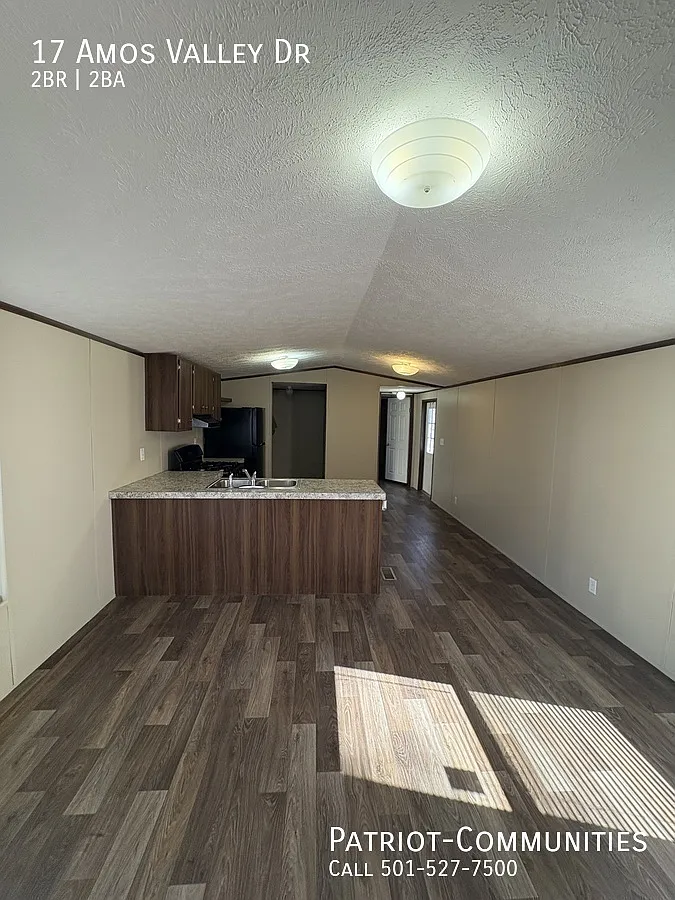 2 bed, $975 — Photo 3