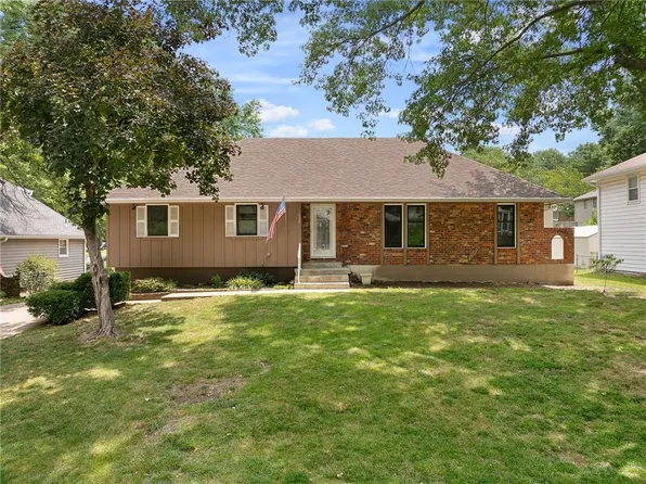 1008 SW 16th St, Blue Springs, MO 64015