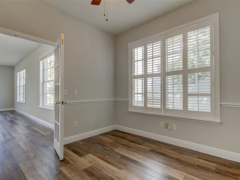 10704 Sierra Vista Pl — Photo 16