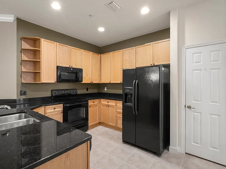 210 Paseo Terraza St #202 — Photo 8