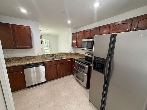 3rd image of 110 Olive Tree Cir
