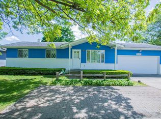 10469 Cooley Lake Rd, Commerce Township, MI 48382