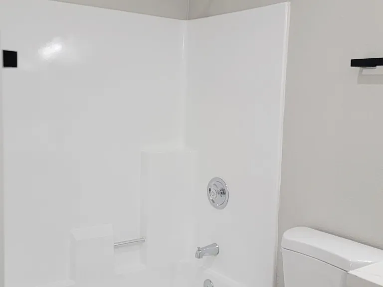 715 B St #14 — Photo 21