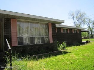 104 E Coleman St, Opelousas, LA 70570