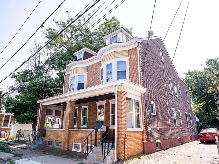 117 Barnt Ave — Photo 1
