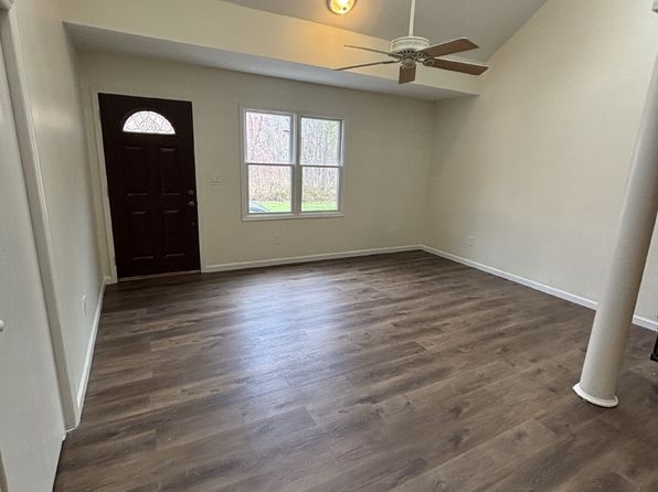887 Edwards Rd Unit D