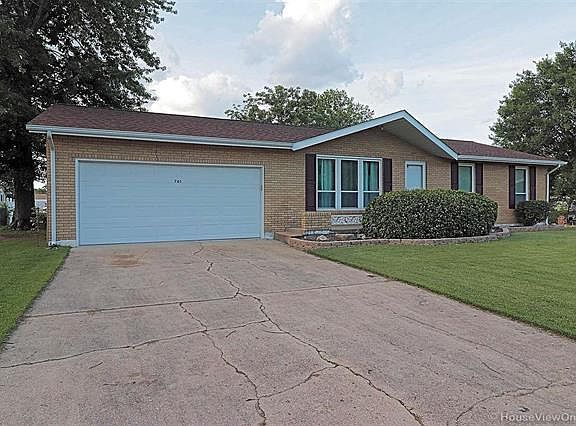 5th image of 745 Claymont Dr