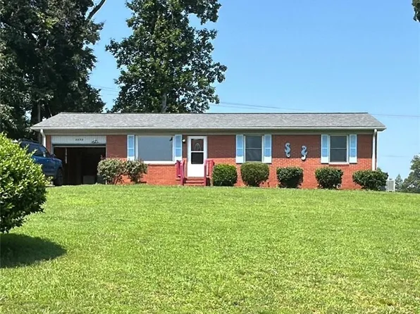 2232 Wimbsley Dr, Elon, NC 27244