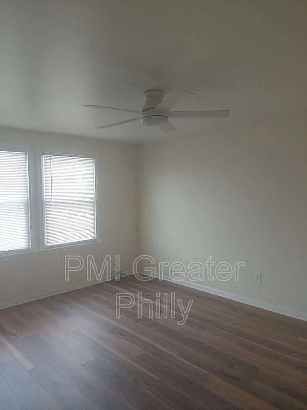 3 bed, 1.0 bath, 1150 sqft, $1,900 — Photo 4