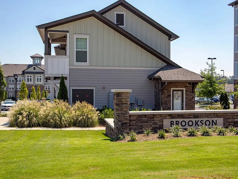 Brookson Flats — Photo 14