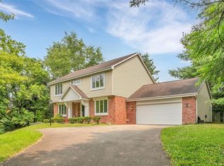 2017 Karen Dr, Pittsburgh, PA 15237