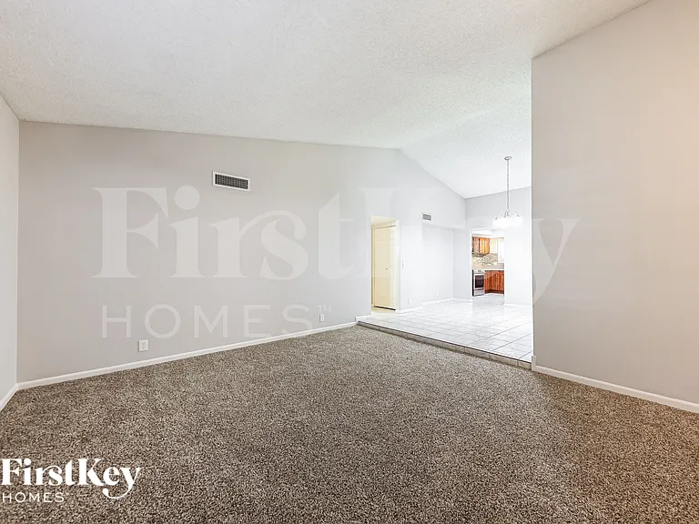 12925 N 73rd Ave — Photo 10