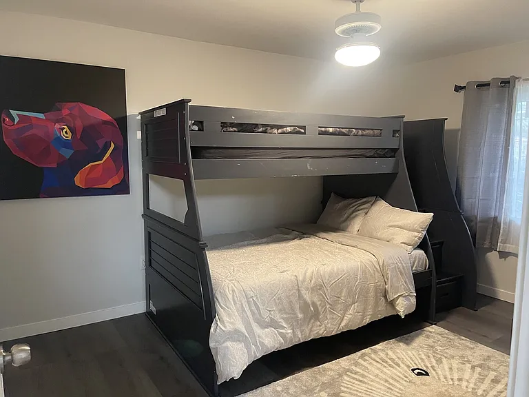 NW 1st Pl — Photo 20