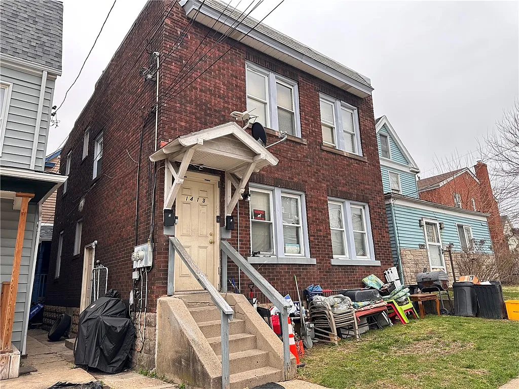 1413 Margaret St photo 1