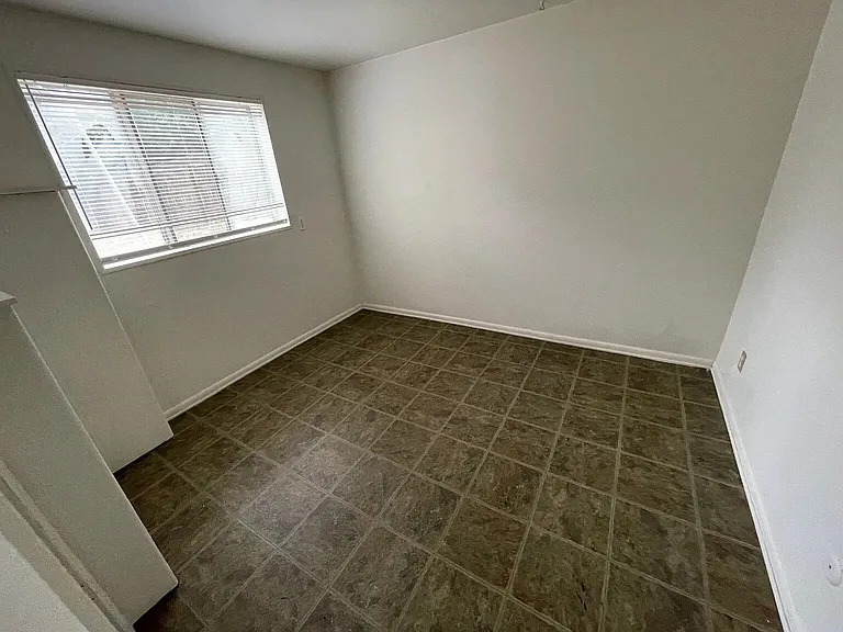 4464 Hamilton Ct — Photo 11