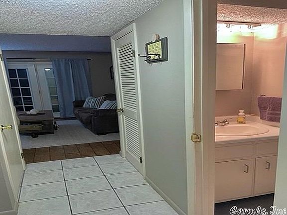 2nd image of 148 La Vista Ln