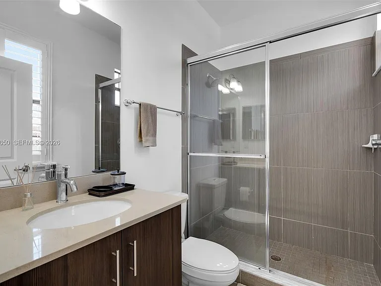 5113 NW 52nd St — Photo 31