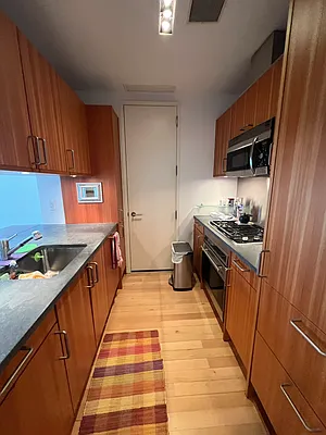 Rented by NY NY Condo, Inc | media 8