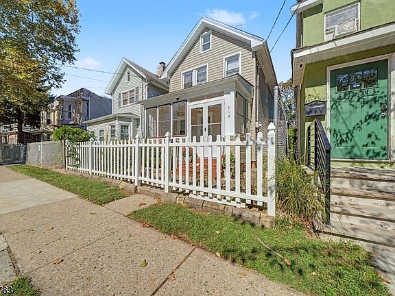 2nd image of 315 Elizabeth St
