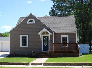 25 S Louisiana Ave, Mason City, IA 50401