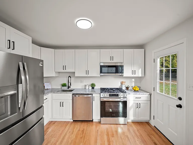304 Hadaway Dr — Photo 17