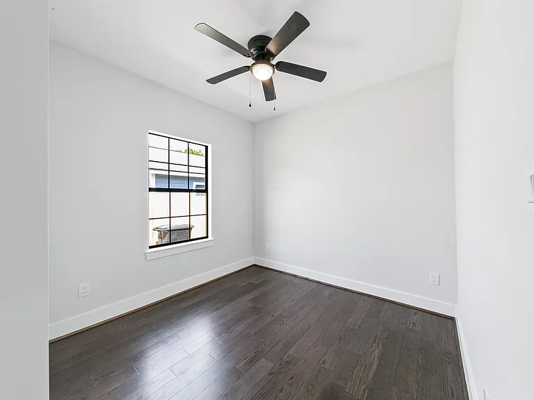815 Wilkes St — Photo 26