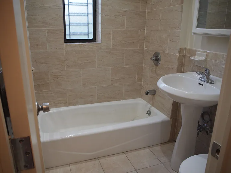 358 Wadsworth Ave #44 — Photo 1