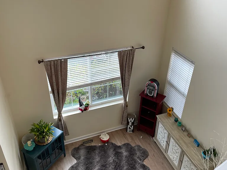 2558 NE Kirkwood Pl — Photo 5