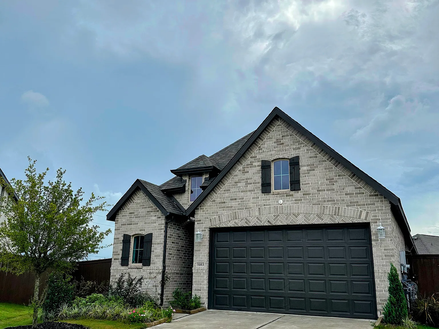 4 bed, 1906 sqft, $2,750 — Photo 1